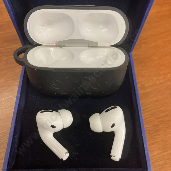 Apple AirPods With Charging Case & Black Cover (Model A2190)